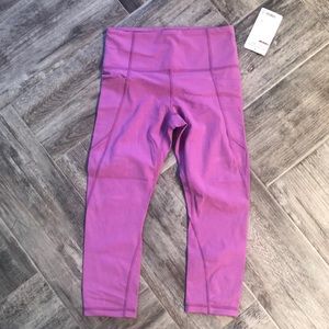 Athleta Salutation stash pocket capri